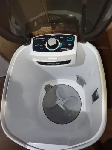 VENDE-SE: cama de espuma, geladeira e tanquinho