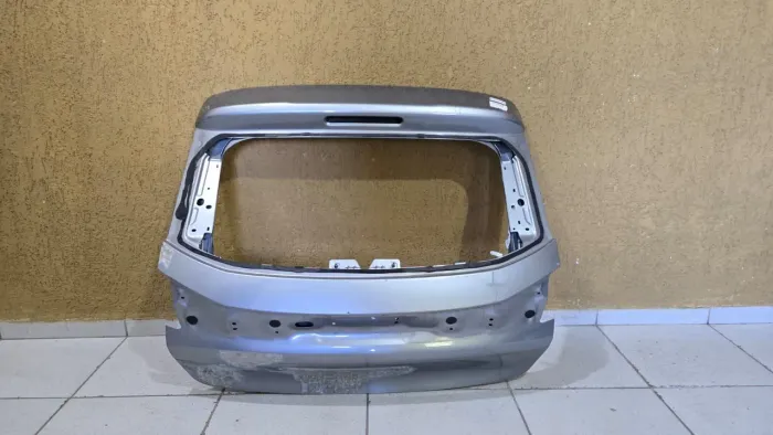 Tampa traseira Peugeot 208 2020/2021/2022/2023/2024/2025/2026