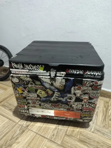 Baú 70L com suporte para Job.