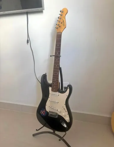 Guitarra Condor Stratocaster