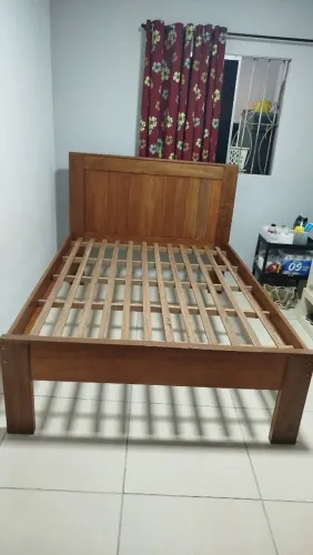 ? CAMA CASAL EM MADEIRA JATOBÁ MACIÇO - 1,90m x 1,40m