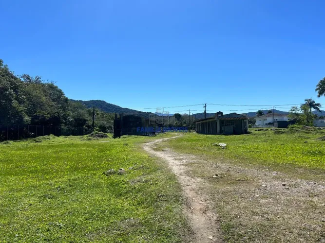 Comprar terreno no Jardim Acapulco