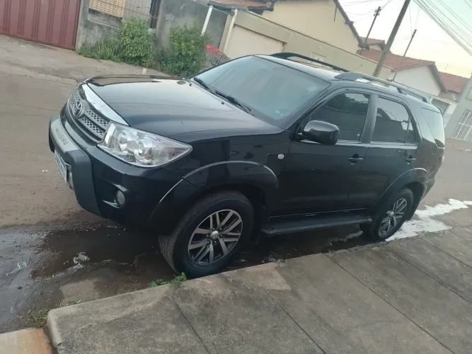 Toyota Hilux SW4 SR 4X2 2.7/ 2.7 Flex 16V Aut. 2010