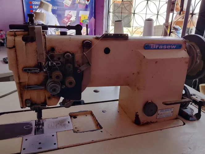 Vendo máquina de costura industrial 2 agulha Industrial 