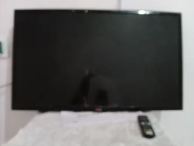 TV LG 39" SO A TELA QUEBRADA