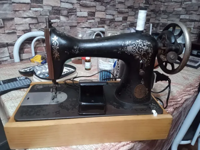 Máquina de costura Singer antiga Raridade!