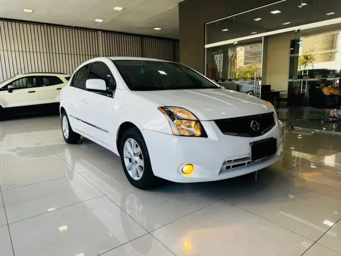 Nissan Sentra S 2.0/ 2.0 Flex Fuel 16V Aut. 2013