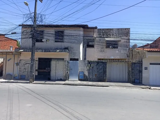 Atenção Investidor - Prédio/Edifício inteiro para venda possui 13,20 x 33 em Henrique Jorg