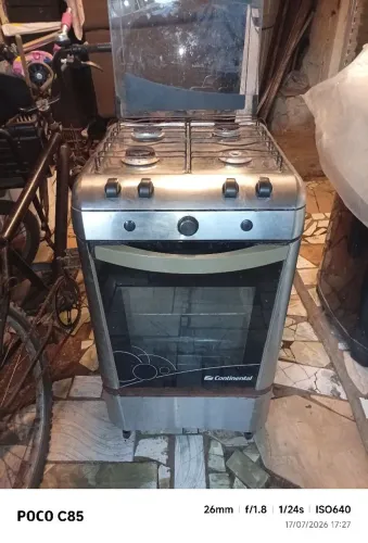 Fogão com uma boca funcionando normal as outras tendo que desentupir uma sem a tampinha