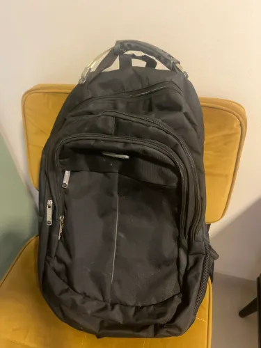 Mochila boa, quase nova