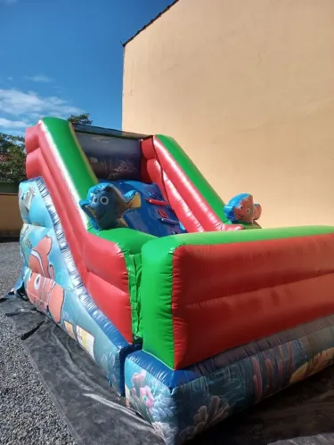 Tobogã Inflável com Piscina Nemo (Lona importada)