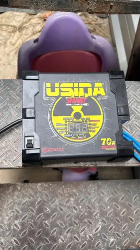 Fonte usina 70A para bateria de lítio e chumbo 