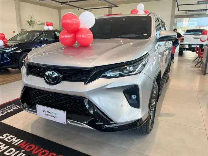 Toyota Hilux SW4 4X4 2.8 Diesel 2025