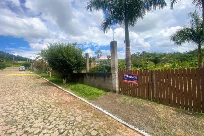 Terreno linear Fazenda do Tanque 1161m²