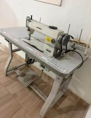 Máquina de costura