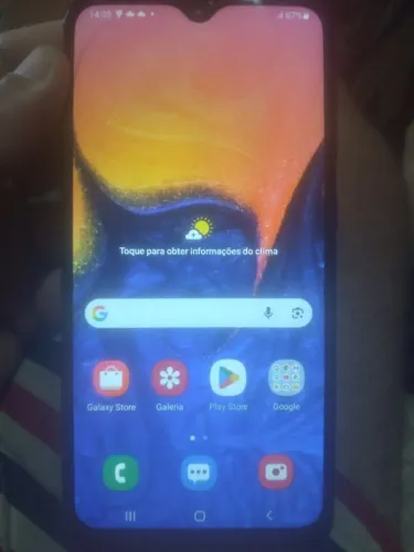 Celular Samsung A10, sem trincado funcionando tudo.