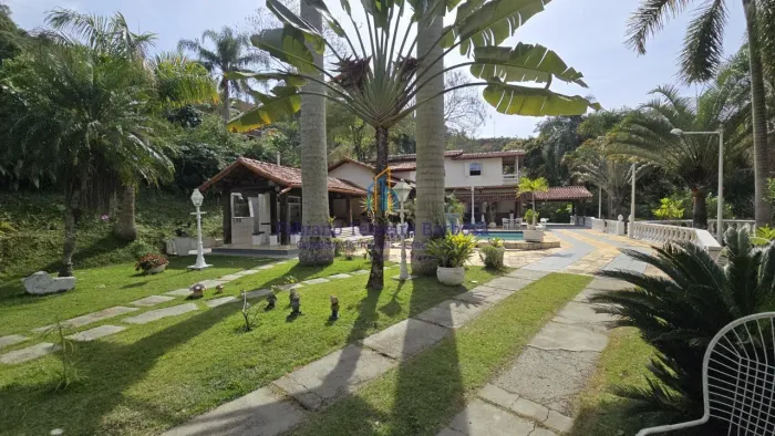 Casa Chácara 4 suítes, piscina, muito verde , campo gramado - 6.723 m2 à venda por R$ 949.