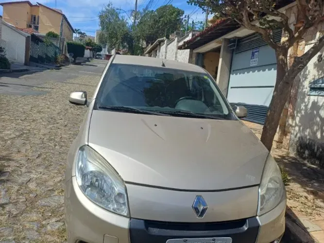 Renault Sandero Privilège Hi-flex 1.6 16V 5P AUT 2013
