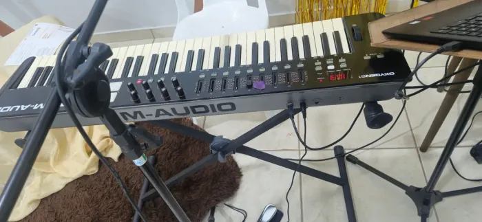 Vendo esse Teclado Controlador Oxygen 61