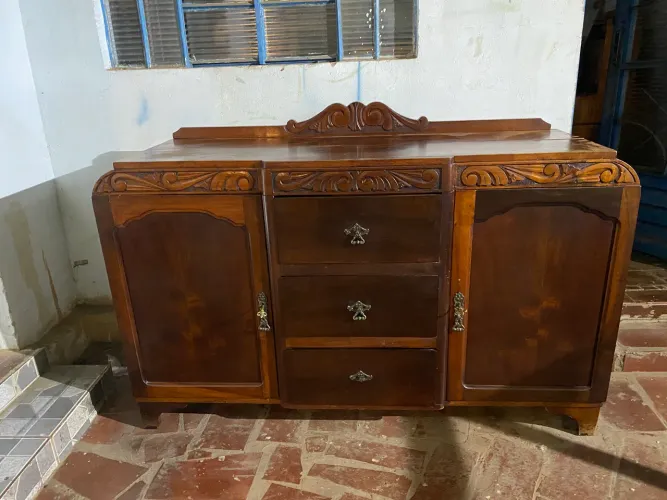 Cômoda madeira antiga