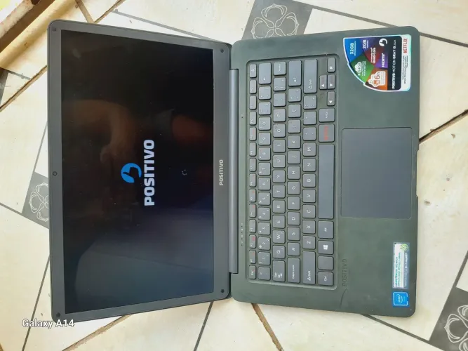 Um notebook pequeno