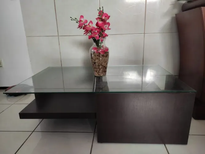 MESA DE CENTRO - QUEM QUER COMPRAR NÃO FICA ENROLANDO