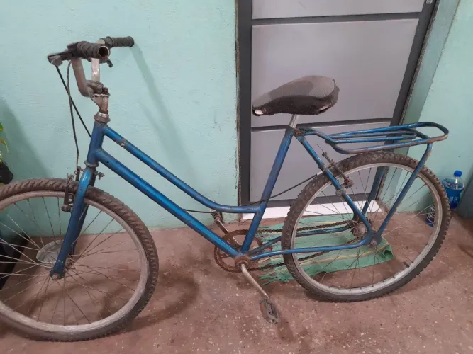 Bicicleta antiga azul