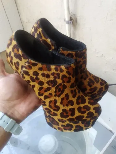 Sapato Schutz