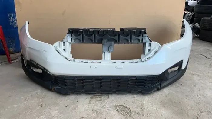 PARA-CHOQUE FIAT STRADA 2021/2022..