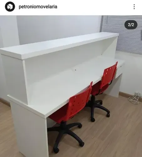 balcão reto canelado branco