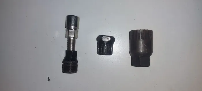 Ferramentas para desmontagem de bicicleta