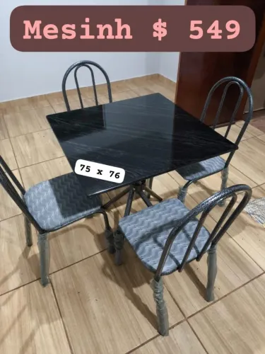 MESA COM 4 CADEIRAS