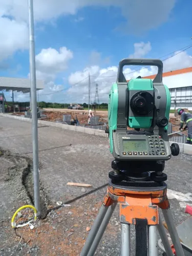 TOPÓGRAFO 