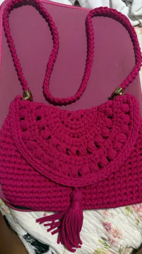 Bolsa estilo crochê fio malha