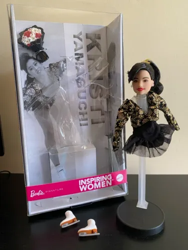 Barbie Kristi Yamaguchi cabeça + acessórios