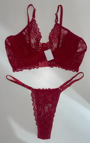 BLACK FRIDAYConjunto de lingerie vermelho em renda