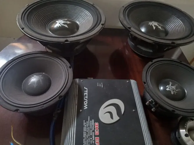 Equipamentos de som para carro