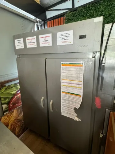 Mini câmara Refrigerada 2 portas 220V GPAR INOX R$ 7.500