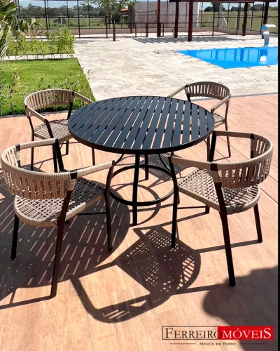 Mesa em Alumínio