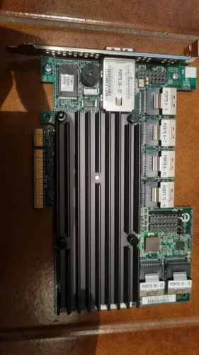 Controladora RAID Intel RS2SG244 24 Portas Internas +4 Externas p HD SAS/SATA