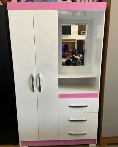 Guarda roupa com espelho NOVO da loja