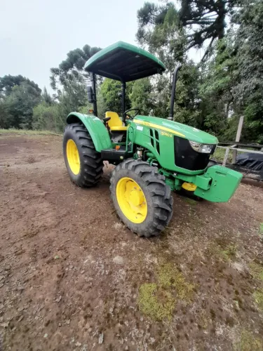 Trator John Deere 5060