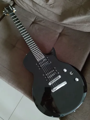 Excelente Guitarra LTD ESP com captador Seymour Duncan!!! Fantástica!!!!