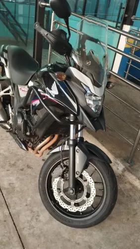 Vendo HONDA/CB 500x, ano 2019, segundo dono, moto zerada