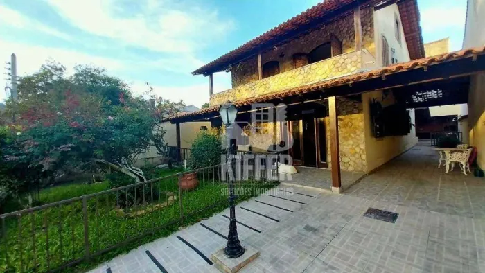 Casa à venda 4 quartos, 4 vagas, na Praia de Piratininga, Niterói, RJ