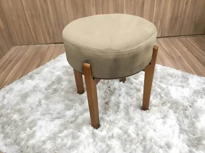 Puff Decorativo Pé Palito Veludo Bege