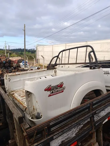 Caçamba Toyota Hilux 3.0 2012
