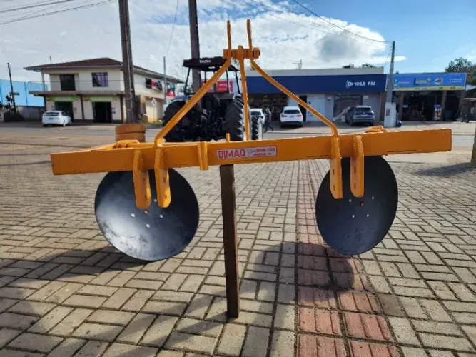 Aleirador/Papa Terra com Discos de Arado para Trator Agrícola