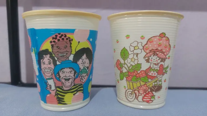 Copos aniversário anos 80