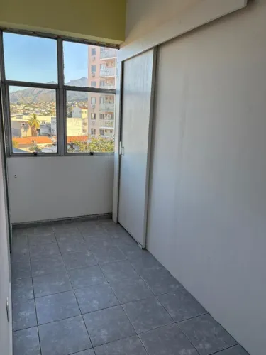 Sala Comercial-Centro/Cascadura.